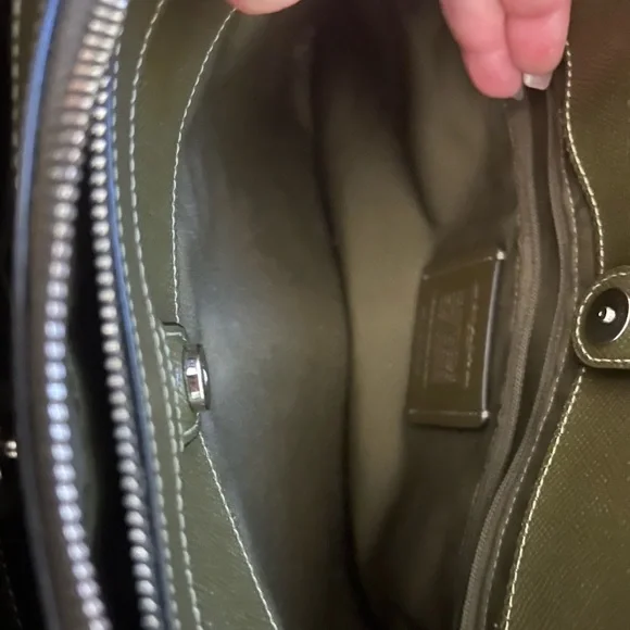 Coach Lillie Carryall with matching accordion zip wallet - Picture 4 of 8